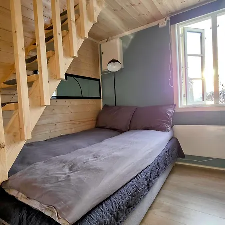 The Perfect Stop - Pinewood Loft Lodingen